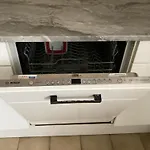 Geraeumiges Ganzes 90 M Zwei Schlafzimmer Wlan Privat Parkplatz Grosse Kueche Mit Essbereich Badewanne Waschmaschine Spuelmaschine Gesamte Gehoert Ihnen 뒤스부르크