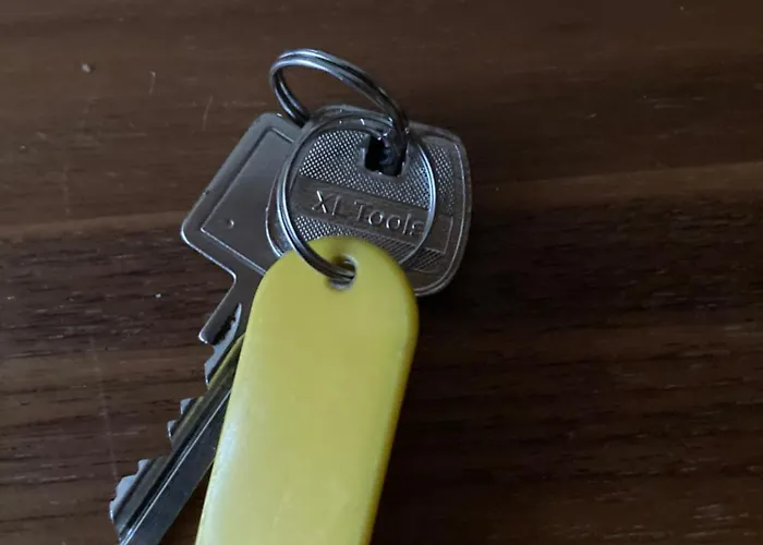 Geraeumiges Ganzes Apartment 90 M Zwei Schlafzimmer Wlan Privat Parkplatz Grosse Kueche Mit Essbereich Badewanne Waschmaschine Spuelmaschine Gesamte Unterkunft Gehoert Ihnen Apartman